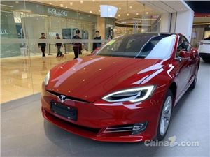 特斯拉客服回应大幅降价：暂未收到通知