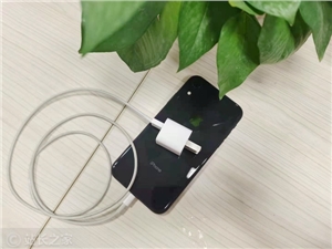 欧盟批准强制苹果使用USB-C接口 2024年底开始：网友热议终要低头